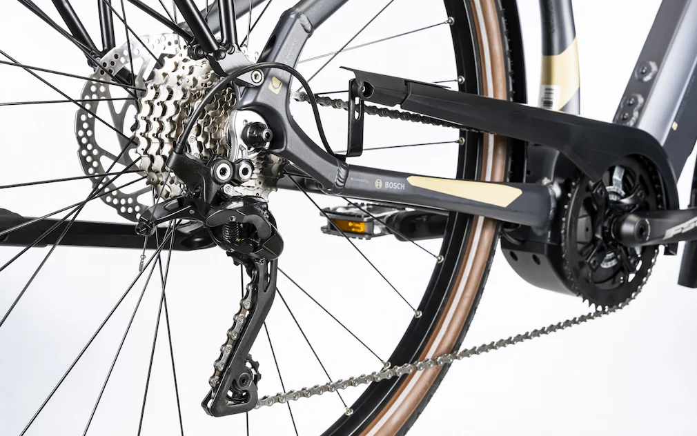 VTC Electrique Homme 28 Pouces Bosch Moteur Central Gepida XT10 Gris 400-56 – Image 6